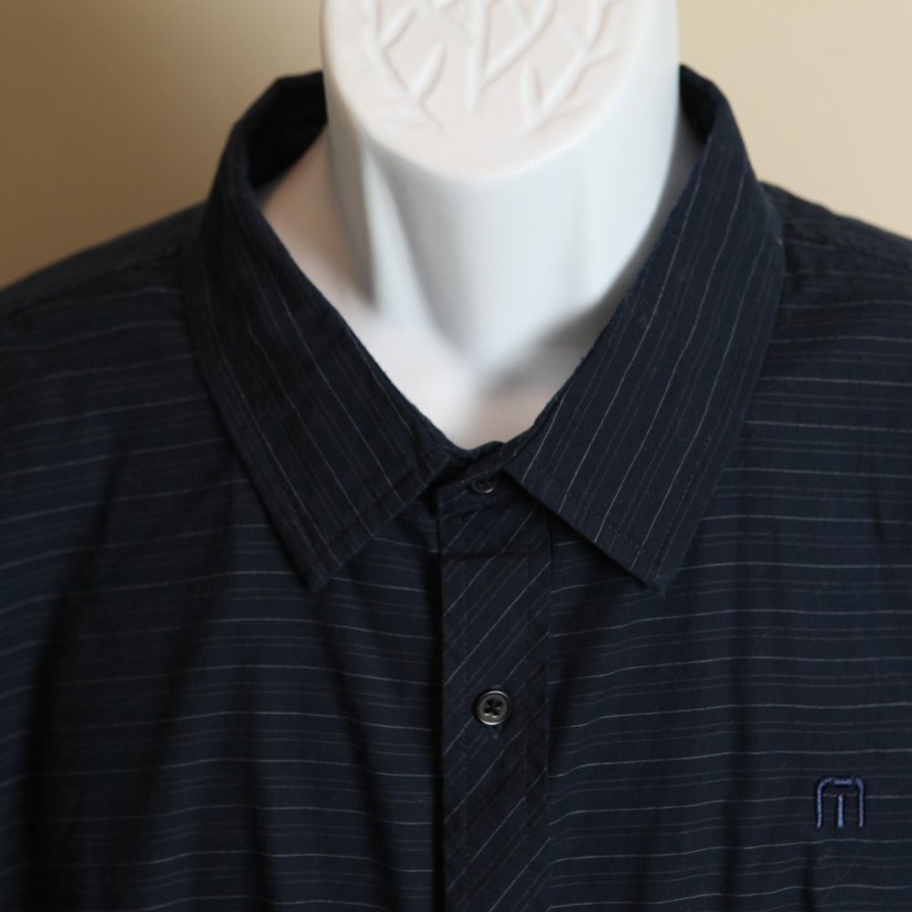 Travis Mathew Men's blue and white detailed short sleeve golf polo shirt 2XL XXL